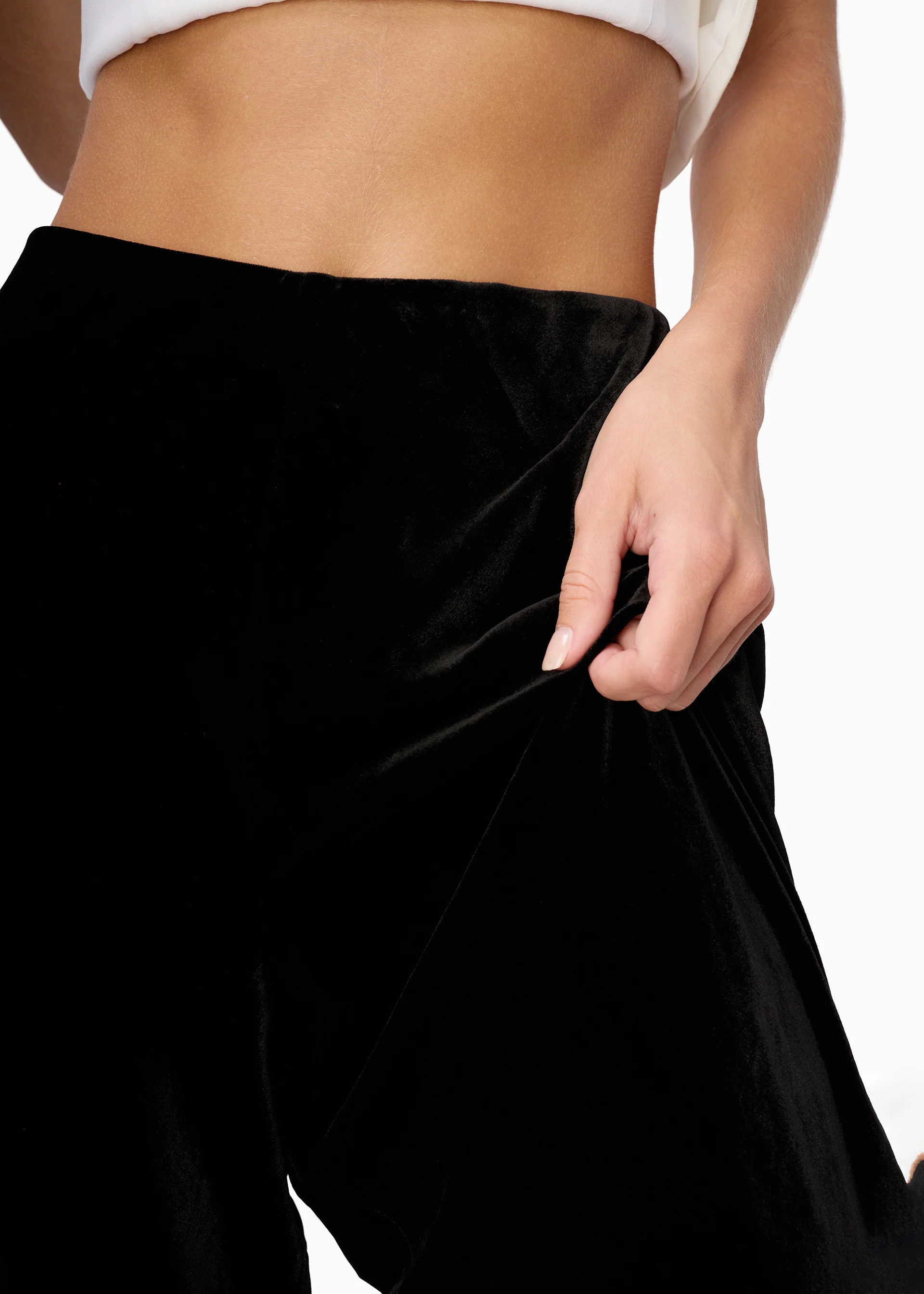 Bristol Mid Rise Velvet Pant Black