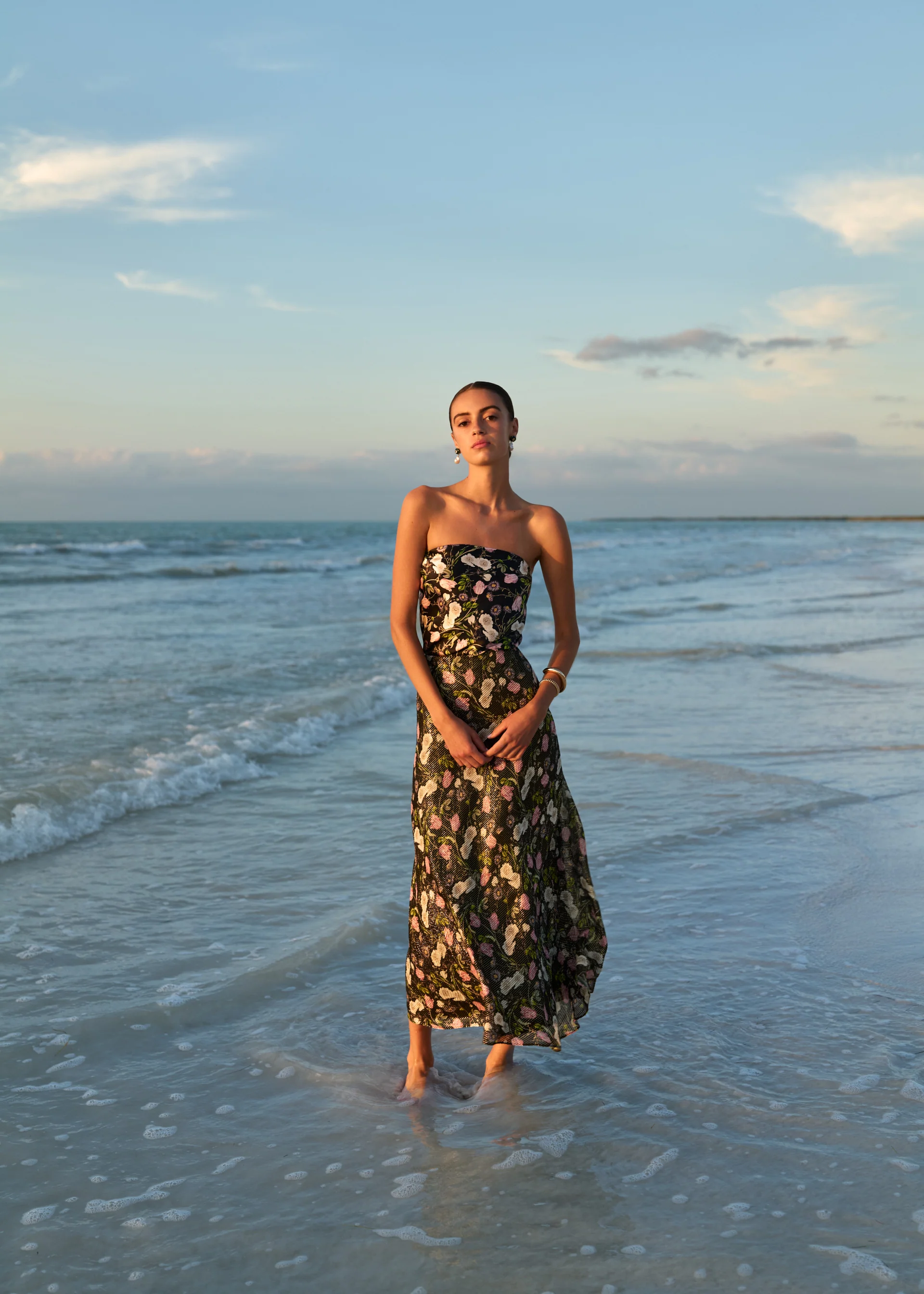 Jayna Mid Rise Metallic Chiffon Skirt Midnight Gardens